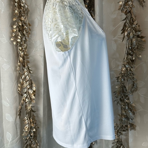 Torrid White Lace Sleeve Keyhole Top - Size 00 (M/L 10) - NWT - Picture 3 of 8